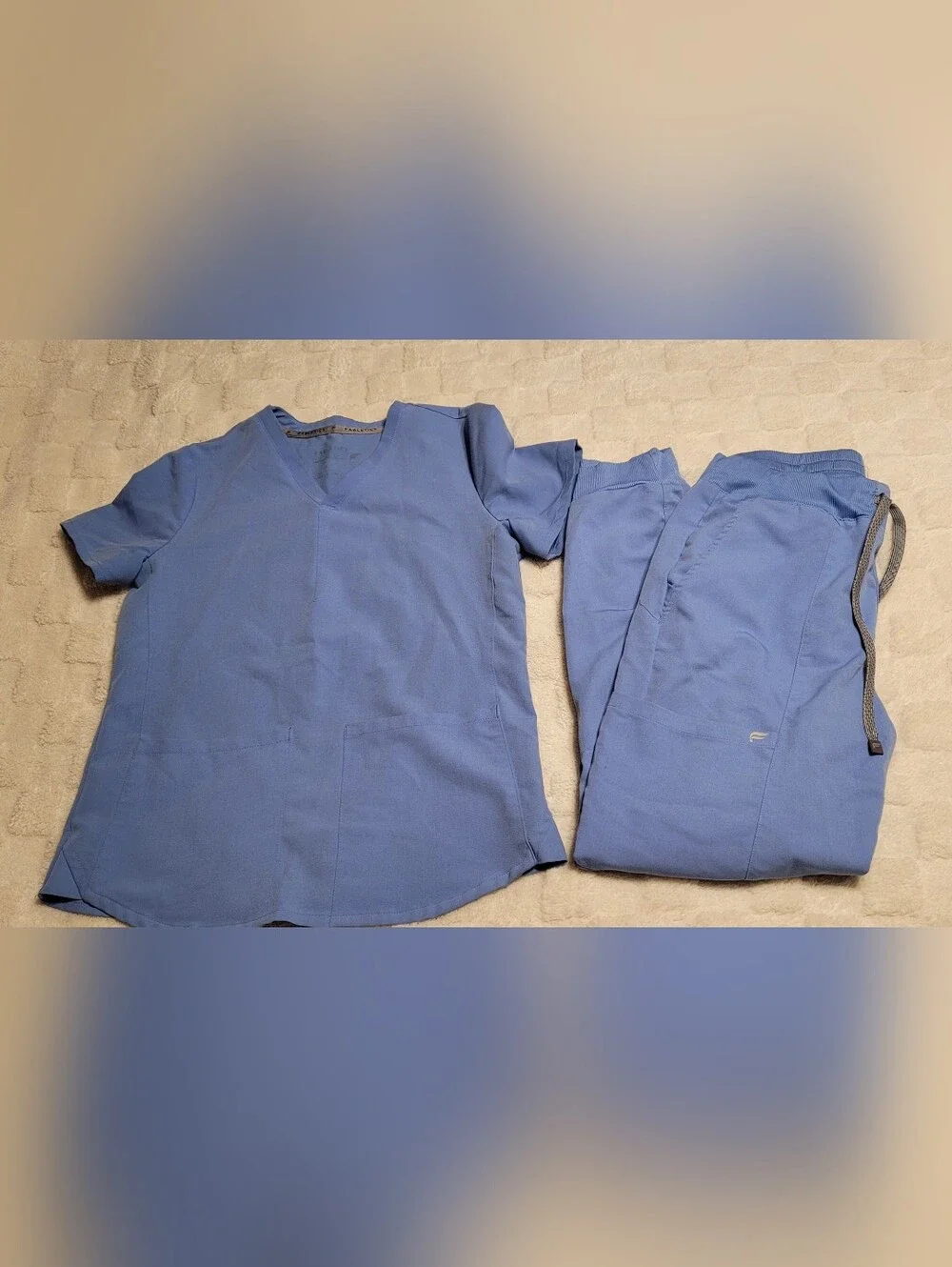 Light Blue Scrub Set - Fabletics
